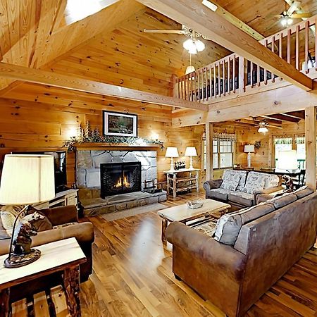 Mountain Lion'S Tales Villa Gatlinburg Eksteriør bilde