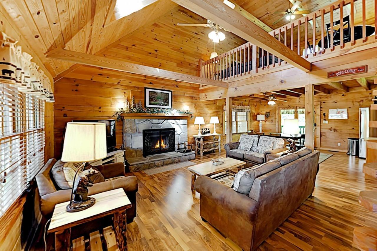 Mountain Lion'S Tales Villa Gatlinburg Eksteriør bilde