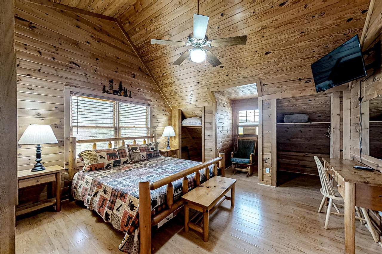 Mountain Lion'S Tales Villa Gatlinburg Eksteriør bilde
